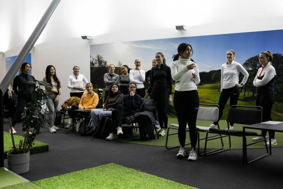 Mikka (29) synes det var for få jenter på golfbanen - «Girls Night» ble svaret