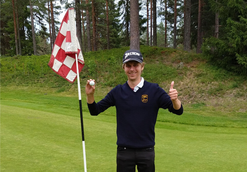 Gjorde to hole in one - på samme hull: – Det var helt sykt