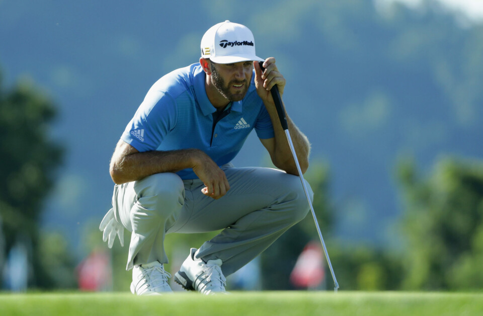 Dustin Johnson med prikkfri maratongolf på dag to av U.S. Open