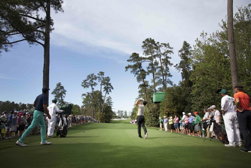 Utsettelser, folkehav og treningsrunde med en Masters-legende: – Dette er sykt kult!