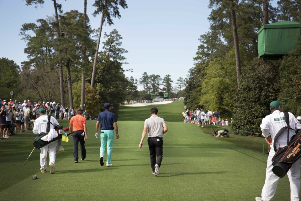 Utsettelser, folkehav og treningsrunde med en Masters-legende: – Dette er sykt kult!