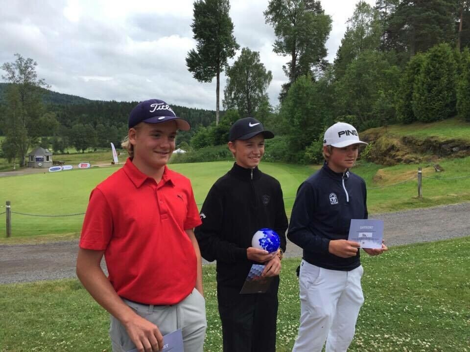 Srixon Tour: Julia, Silje, Tomas og Jakob vant