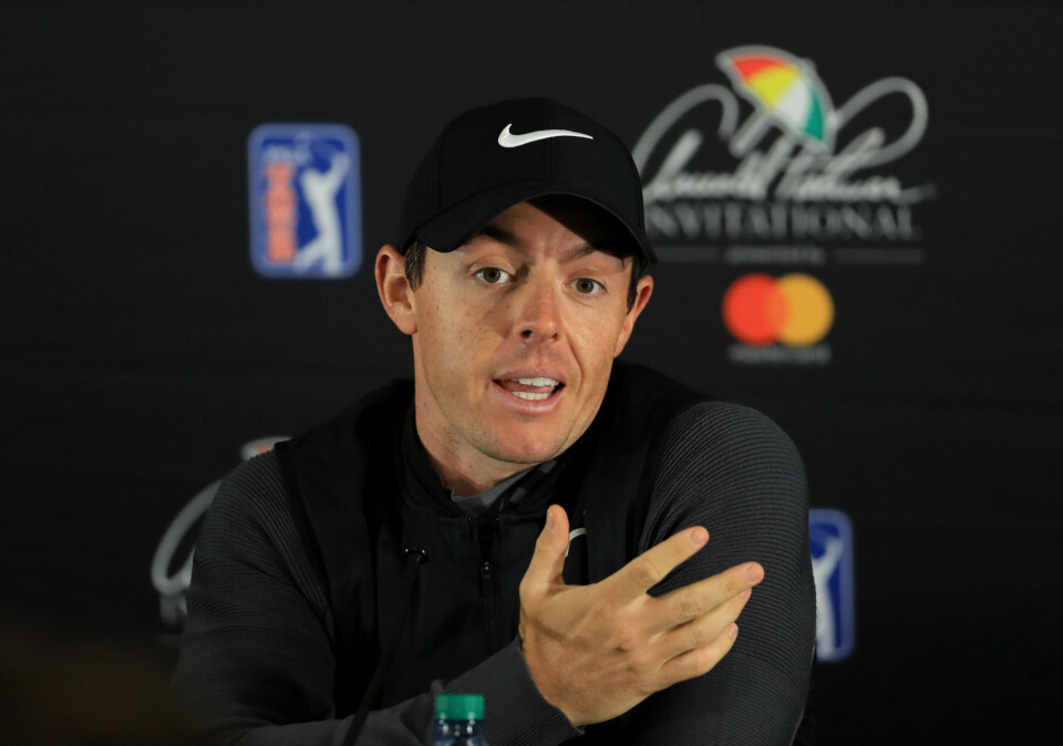 McIlroy fyrer løs mot Muifields medlemmer