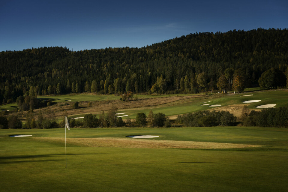 Dette svarer golfklubbene på kontroversielt politiker-utspill