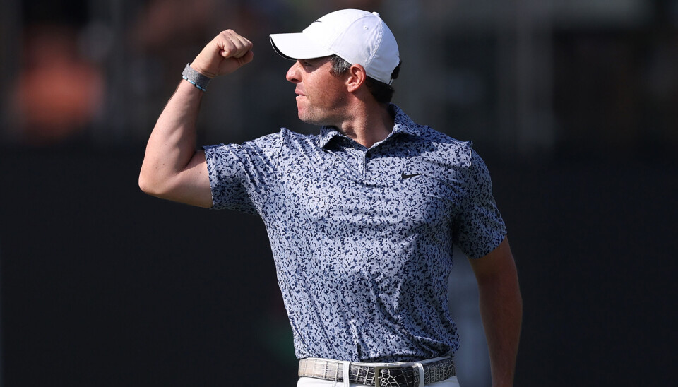Rory McIlroy knytter neven etter at den avgjørende putten i Dubai mandag. Rory McIlroy knytter neven etter at den avgjørende putten i Dubai mandag.