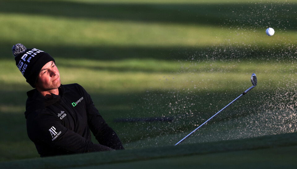 Viktor Hovland leverte en god åpningsrunde i det småkalde været på Riviera torsdag.