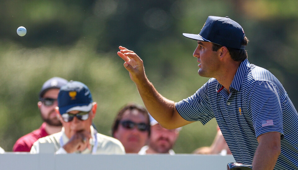Scottie Scheffler må trolig spille med en ny ball som går mye kortere når USGA og R&A endrer reglene. Scottie Scheffler må trolig spille med en ny ball som går mye kortere når USGA og R&A endrer reglene.