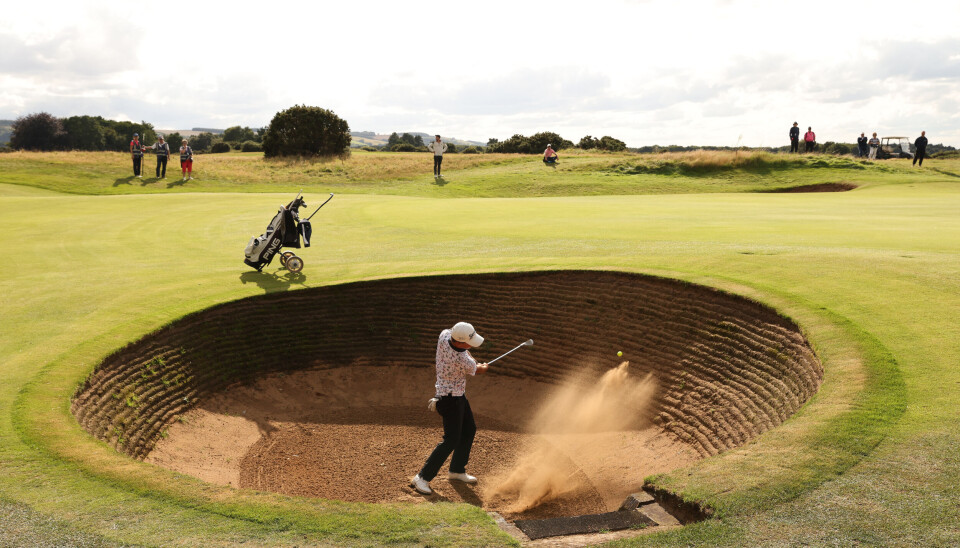Sand er ikke naturlig mange steder i Norge, men er en del av golfen på grunn av linksgolfen fra Skottland.