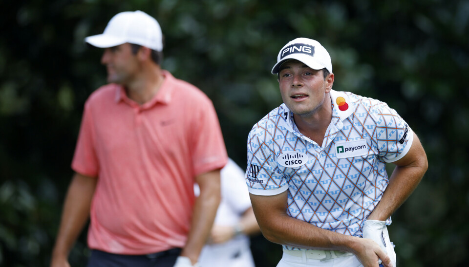 Viktor Hovland leverte en meget solid runde under første spilledag på East Lake. Han er nå i delt ledelse med Scottie Scheffler ett slag bak.