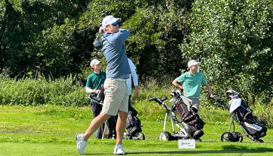 Det var godt å spille turneringsgolf igjen, forteller Kofstad etter junior-comebacket. Det var godt å spille turneringsgolf igjen, forteller Kofstad etter junior-comebacket.
