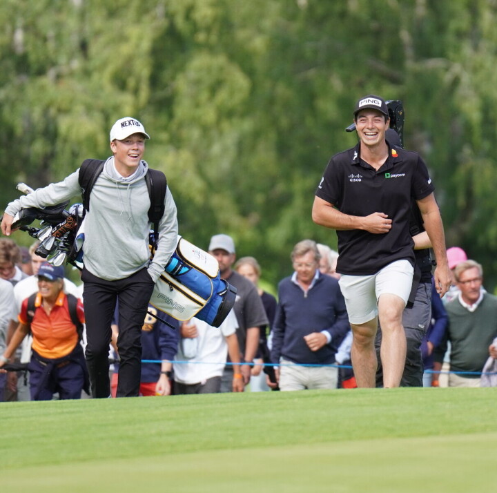Det var mange skuelystne som fulgte oppvisningsmatchen med en strålende opplagt Viktor Hovland på Bogstad i fjor. NextUp håper på en ny folkefest denne sommeren.