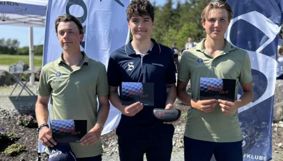 Vinneren flankert av klubbkompisene Leon Sebastian Hauger og Fridtjof Farhang.