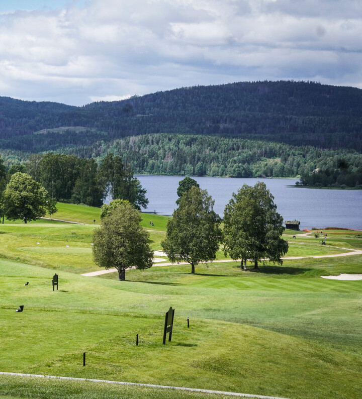 Etter ombyggingen i 2008/09 har spilleflatene fått et kvalitetsløft av de sjeldne. Slik så det ut 13. juni i år. Oslo GK