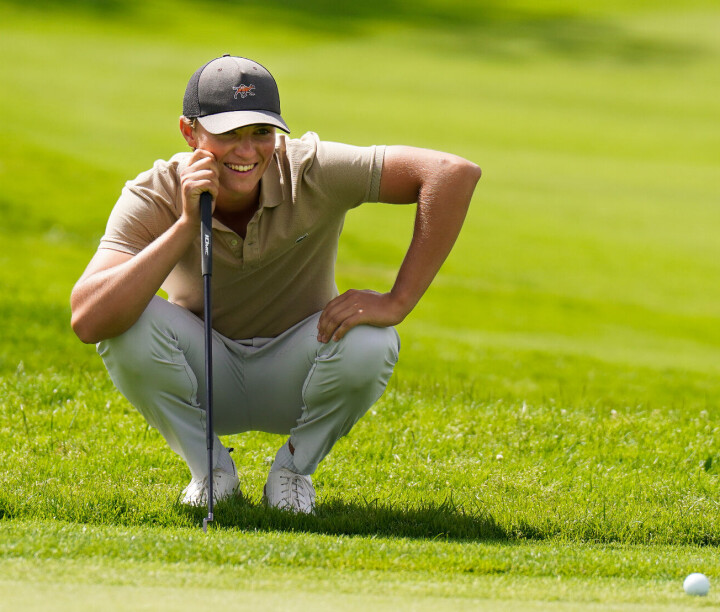 Joachim Larsen Tegner har spilt med et smil om munnen i 36 hull, her på Bogstads fjortende. Joachim Larsen Tegner