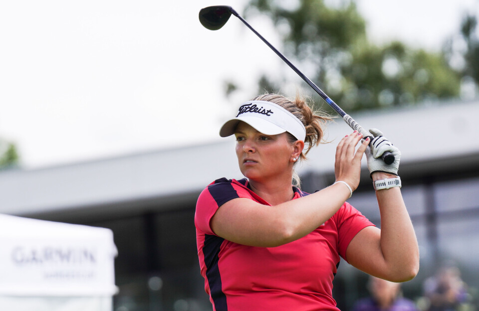 Det lokale håpet Sofie Bindner Engesæth ligger medaljeplass etter 36 hull på Bogstad. Sofie Bindner Engesæth