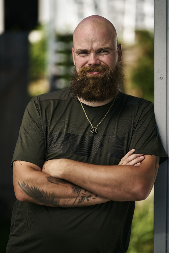 – Kroppen min er herjet av flere fysiske konsekvenser, autoimmune sykdommer som er utviklet av stresset, forklarer Nicholas.