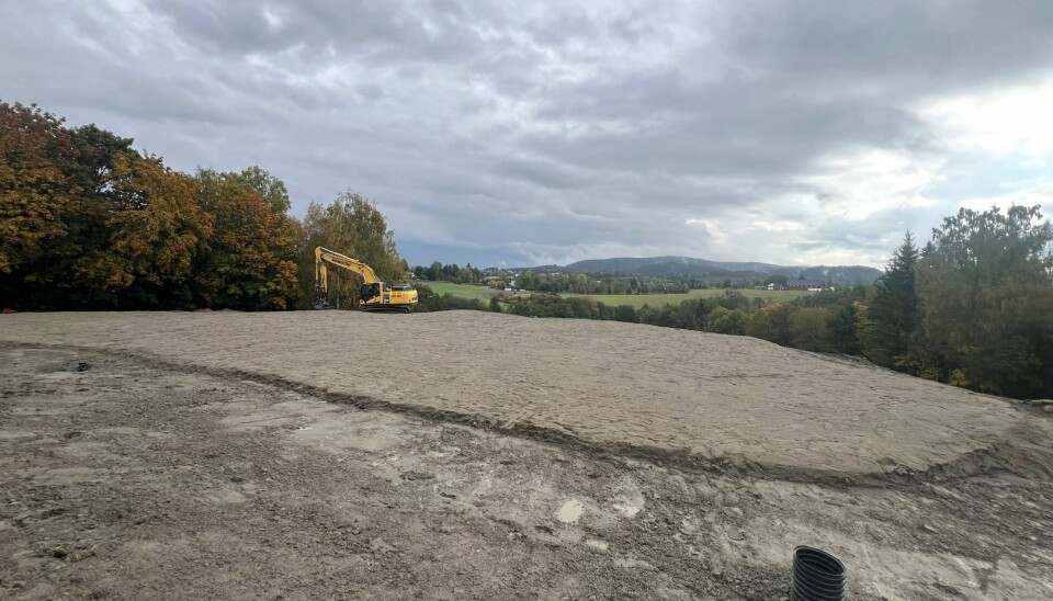 Det jobbes for fullt på treningsgreenen til Kjekstad Golfklubb, hvor været ikke helt har spilt på lag.