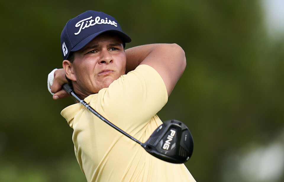 Alexander Settemsdal er plutselig i toppen etter en tredjerunde på 65 slag i India.