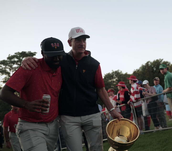 Amerikanernes Presidents Cup-seier får sikkert mye skjermtid. Her med kaptein Jim Furyk.