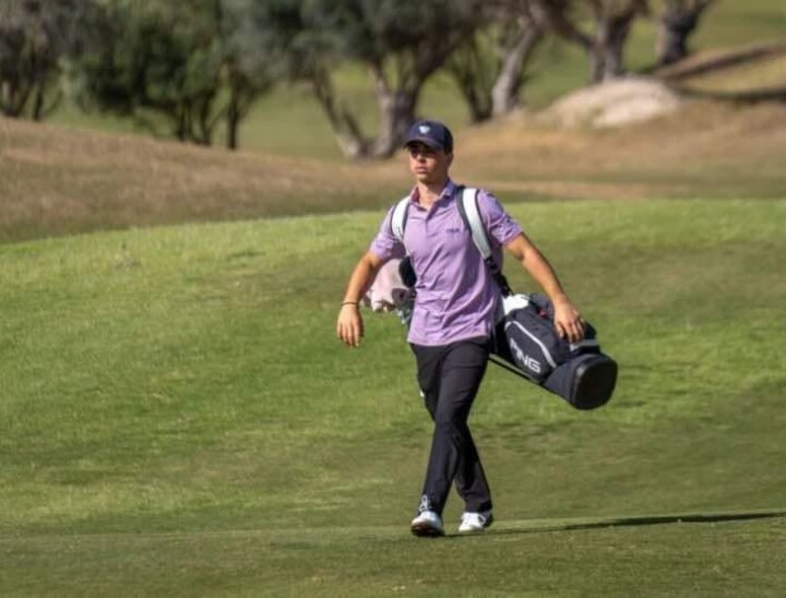 Oslo Golfklubb junior, Oscar Bach spilte to profesjonelle turneringer i Spania