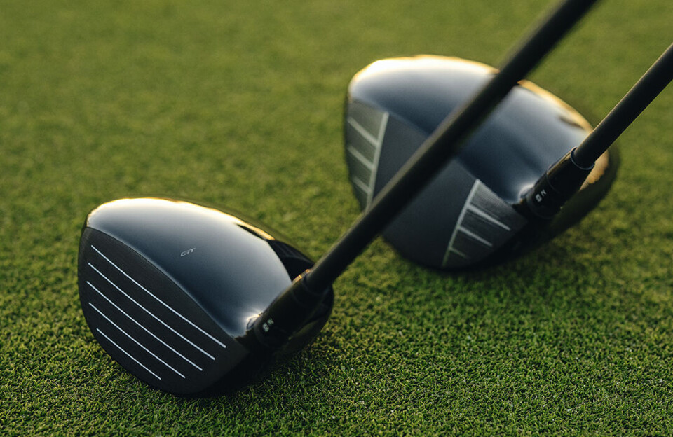 Bildet illustrerer forskjellen mellom GT280 i front og en av de øvrige driverne i Titleists GT-serie.