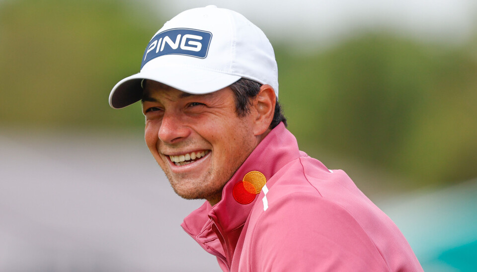 Viktor Hovland vet at han må spille godt de neste dagene: – Det er lettere sagt enn gjort, men selvfølgelig kan jeg vinne, sier han til Viaplay.