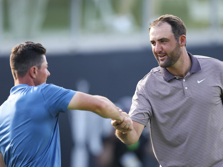 Hovland takker Scheffler for runden torsdag.