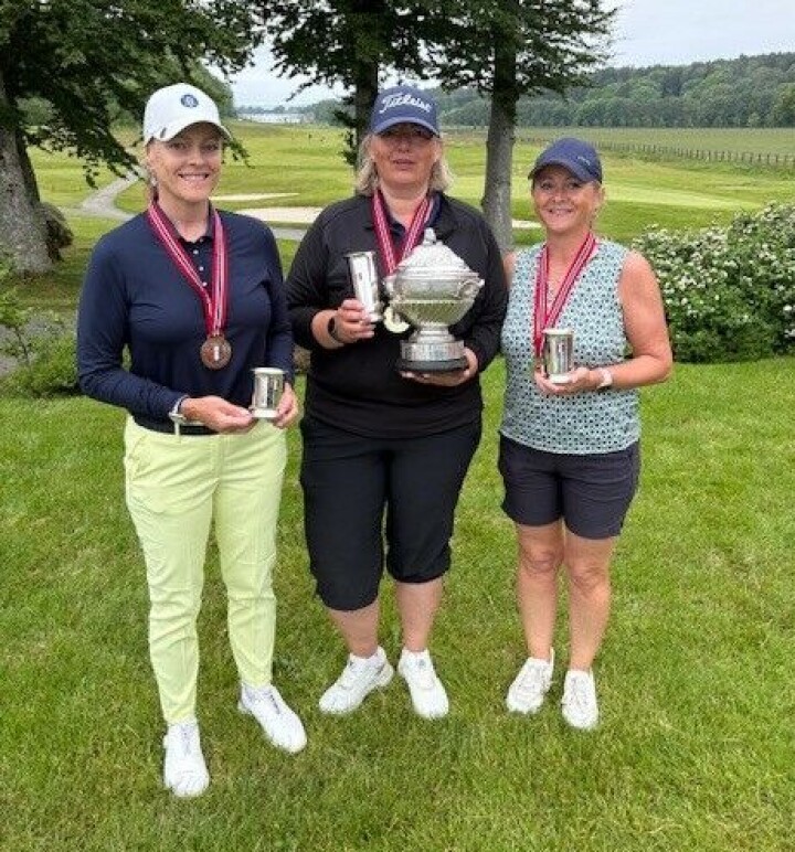 Grethe Byrkjedal (midten) vant foran Mette Brodtkorb (t.h.) og Kristin Klæboe Larsen.