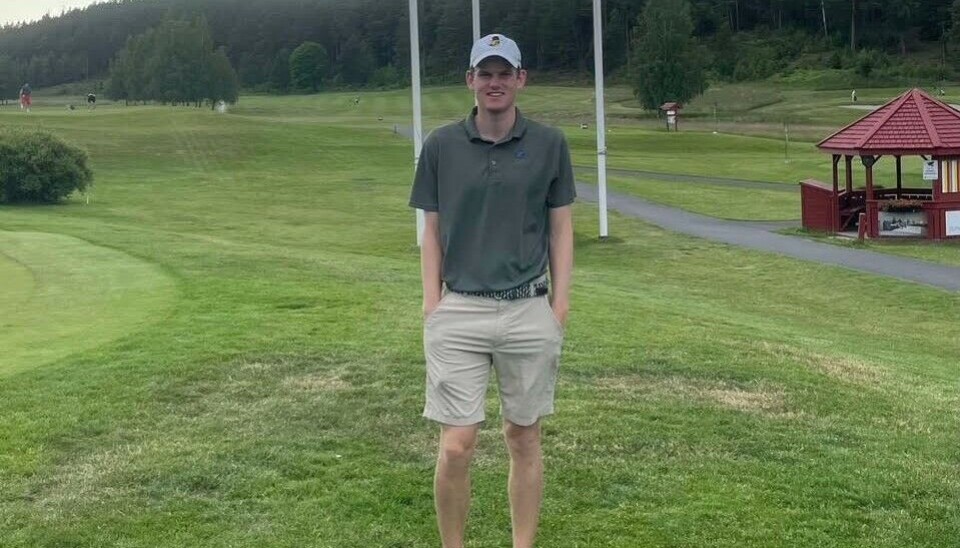 Herman Huus (22) fra Losby GK satte banerekord på Tyrifjord med 62 slag på vennskapsrunde og blir ikke tellende.