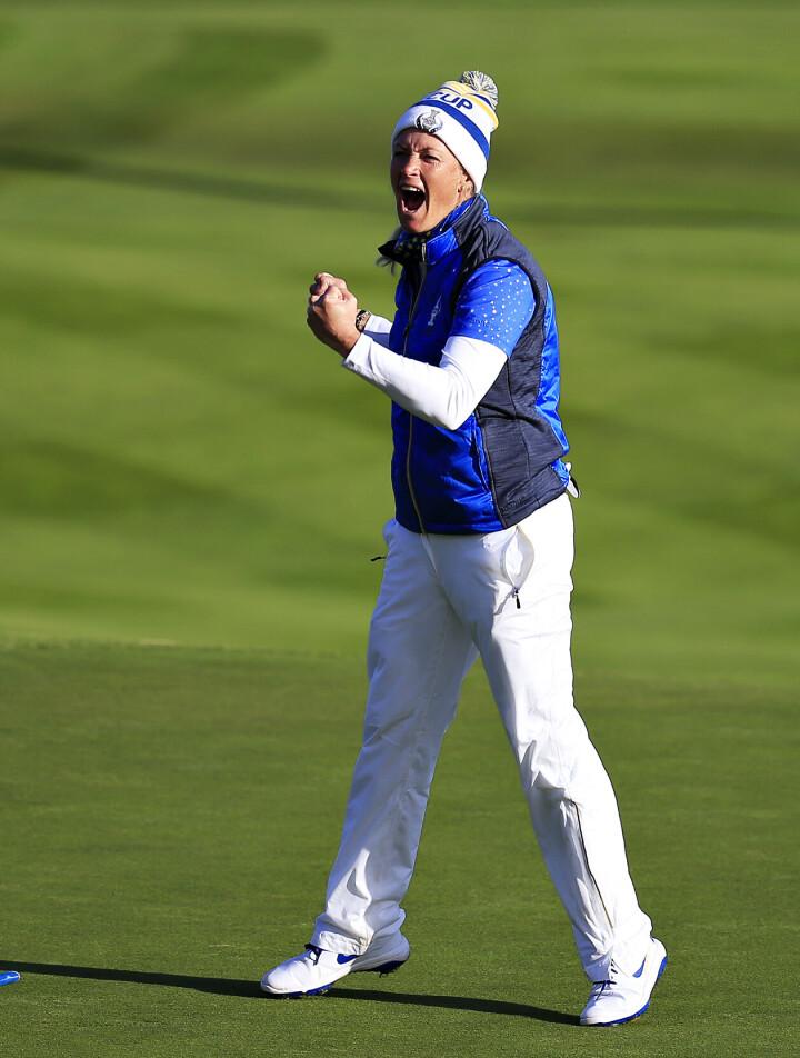 Suzann Pettersen endte sin spillerkarriere på denne måten – ved å sette den avgjørende putten i Solheim Cup på Gleneagles i 2019.