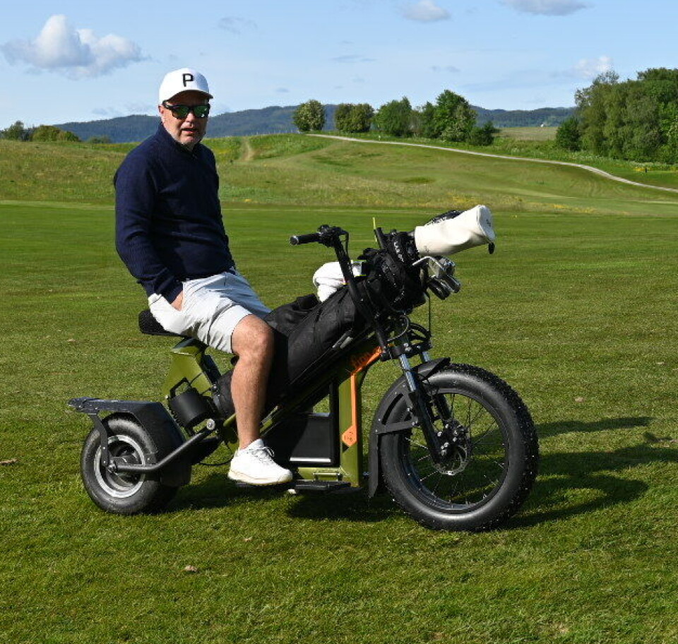 Reidar Stølan, daglig leder Byneset golfsenter, sier at golfscooterne er med på å gjøre golfopplevelsen på Byneset enda bedre.