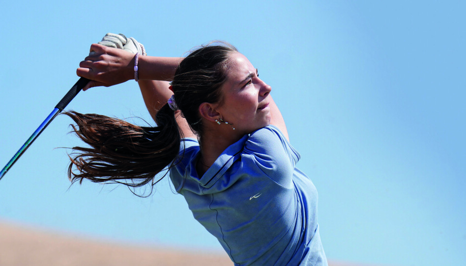 Martine Sveum er ei av tre jenter i delt ledelse før finalerunden på Hauger Golfklubb torsdag. Martine Sveum