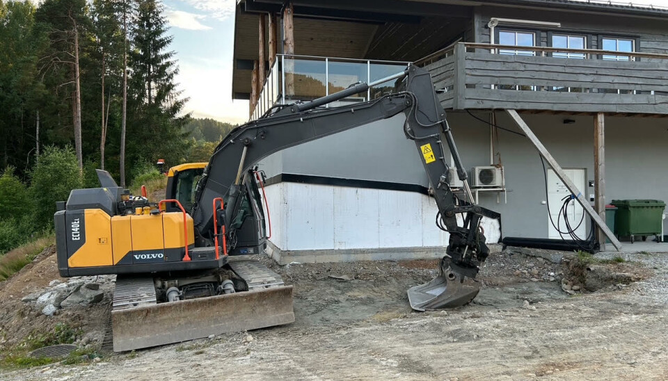 Sandane Golfklubb har startet arbeidet med å utvide det eksisterende idrettshuset.