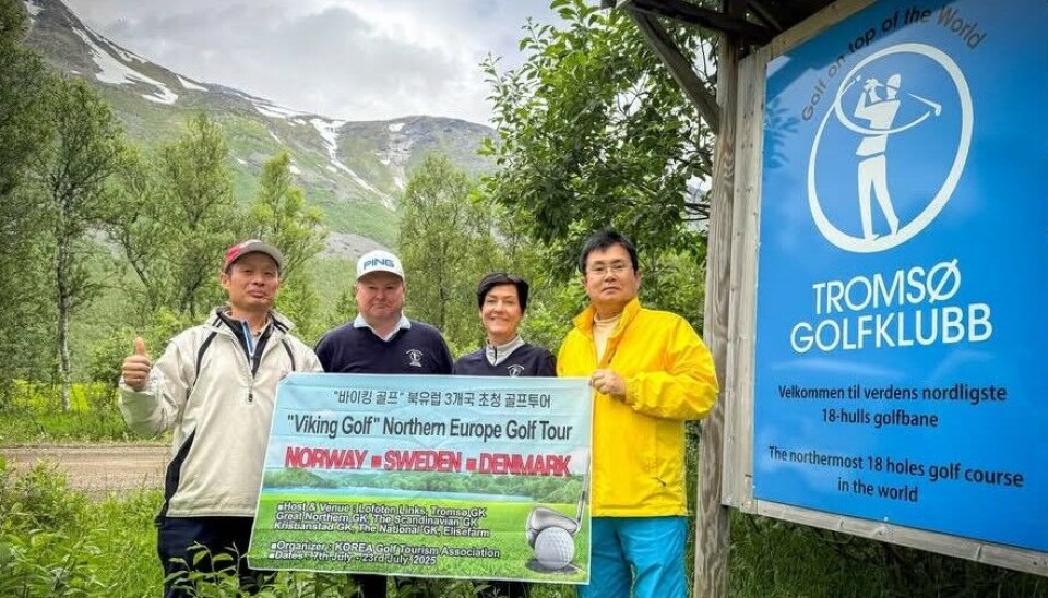 Besøket fra Asia, Zhongze Yan og James Park, sammen med Bjørn Halvor Wikasteen og Monica Wara fra Tromsø Golfklubb.