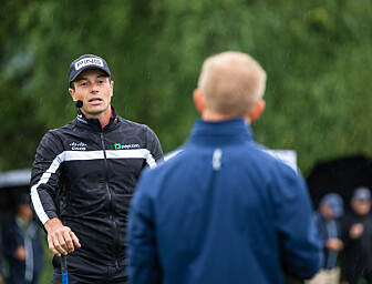 Viktor Hovland gir råd under «clinicen»