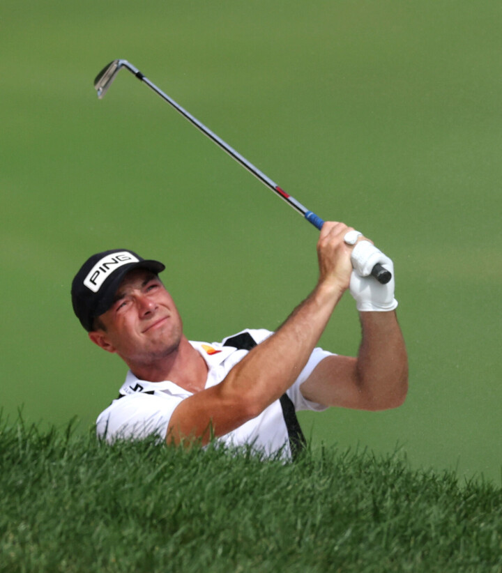 Viktor Hovland åpnet tre under par i det andre steget i FedEx-sluttspillet torsdag.