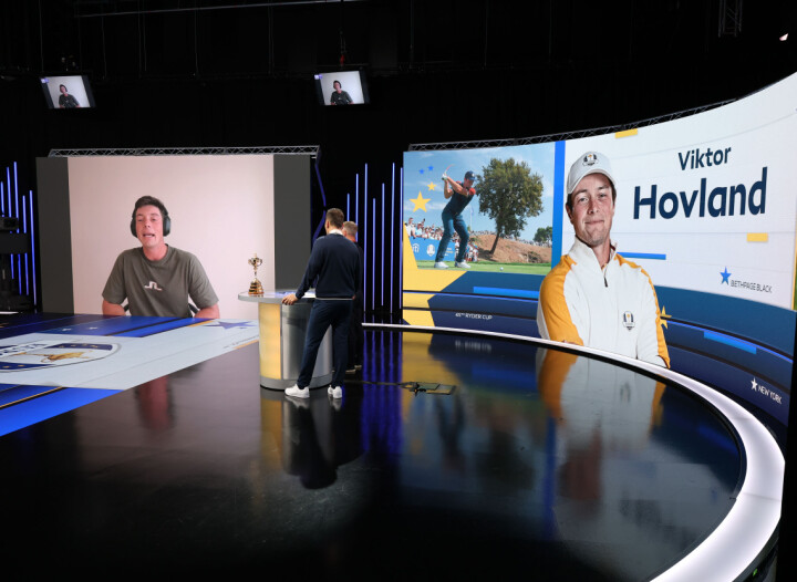 Viktor Hovland er én av Donalds sine kapteinsvalg til årets Ryder Cup-lag. Her fra TV-sendingen der laget ble presentert