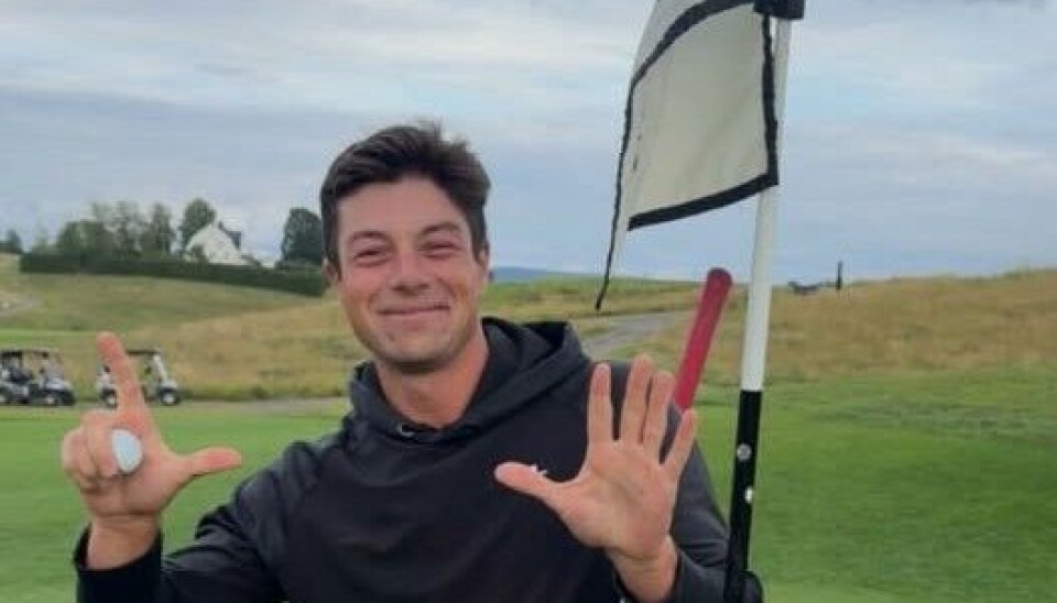 Viktor Hovland satte sitt hole-in-one nummer sju på Miklagard Golf søndag.