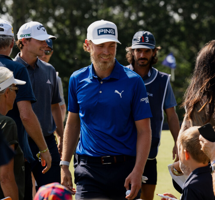 Å være blant de største stjernene i europeisk golf er fremdeles ganske ny for nordmannen. Her i feature group med Nicolai Højgaard under Danish Golf Championship i august.