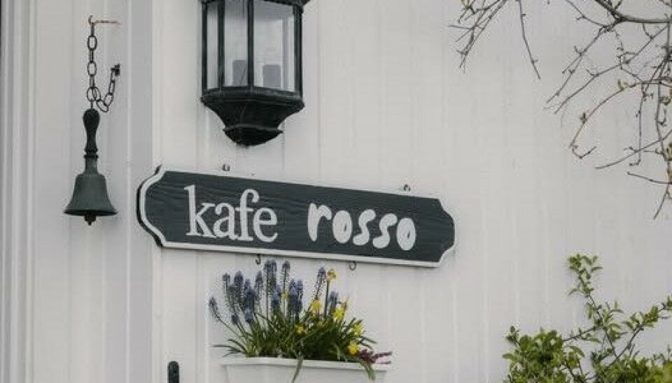 Tjøme Golfklubb og Maria Emilia Elvenes Rapp og Mirko Boni har skrevet en avtale for de fem neste sesongene for Kafe Ross.