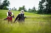 Claus Mæland fra Kongsvingers GK brenner for hickorygolfen. Her sammen med spillemakker Frode Karlsen under åpent norsk mesterskap i Larvik i helgen.