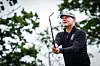 Larvik-pro Henrik Björelind er ivrig på hickorygolf. Den skarpeste konkurransen i årets mesterskap skulle komme fra nær familie.