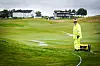 Agne Strøm, head greenkeeper på Byneset, gleder seg over samarbeidet med Rosenborg. Her er han i arbeid under NM tidligere i år.